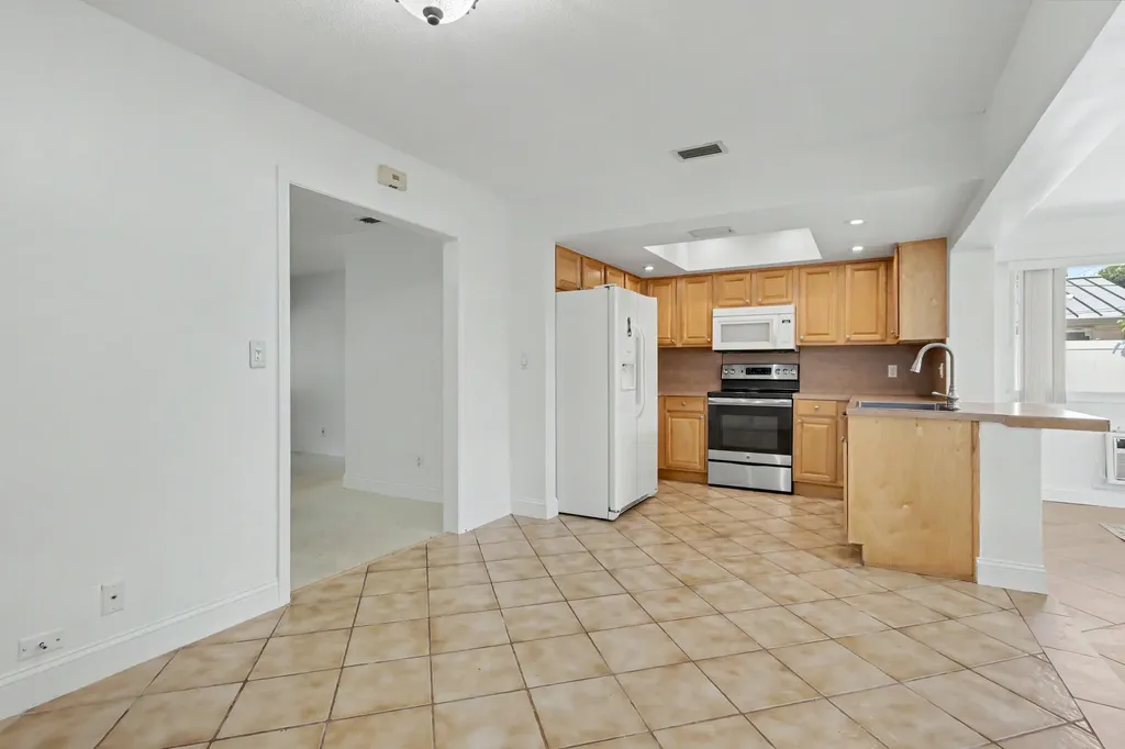 4800 NE 25th Avenue Fort Lauderdale FL 33308