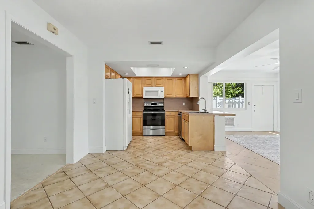 4800 NE 25th Avenue Fort Lauderdale FL 33308