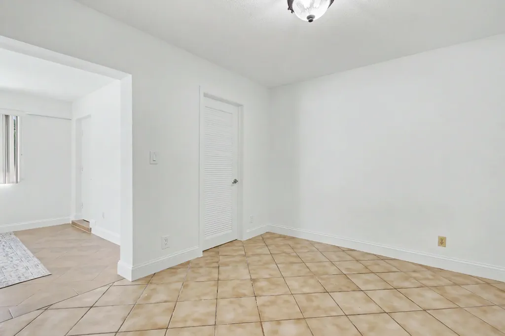 4800 NE 25th Avenue Fort Lauderdale FL 33308