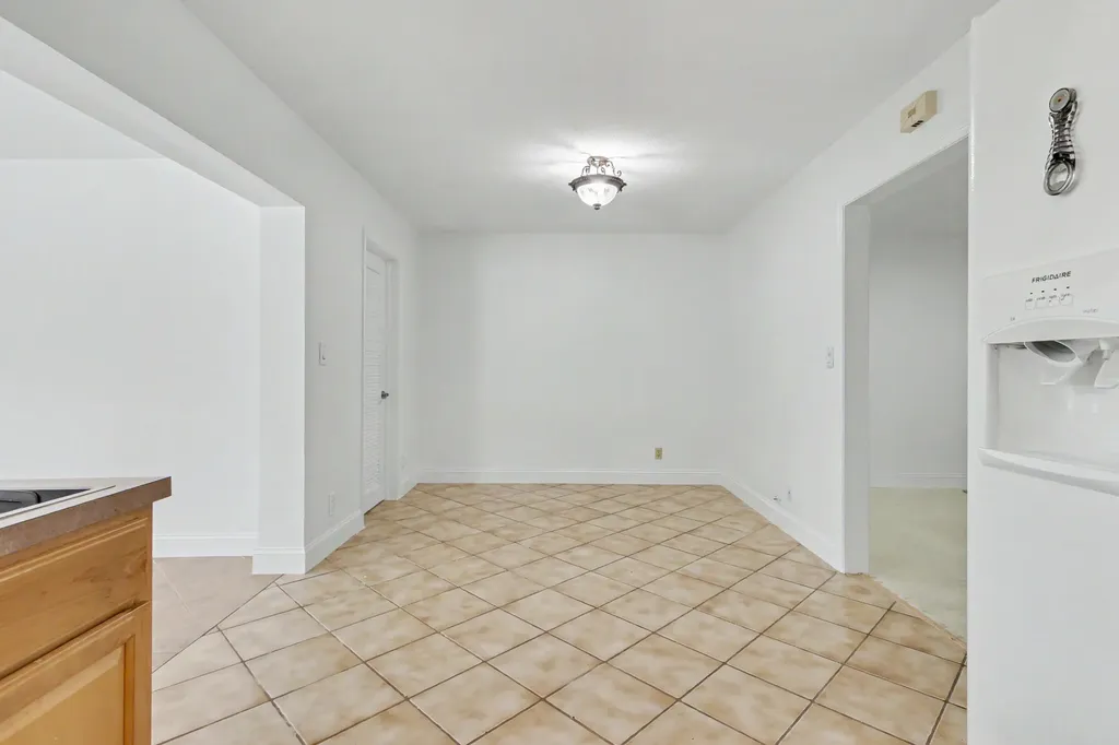 4800 NE 25th Avenue Fort Lauderdale FL 33308