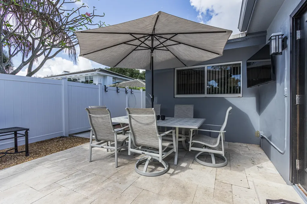 4800 NE 25th Avenue Fort Lauderdale FL 33308