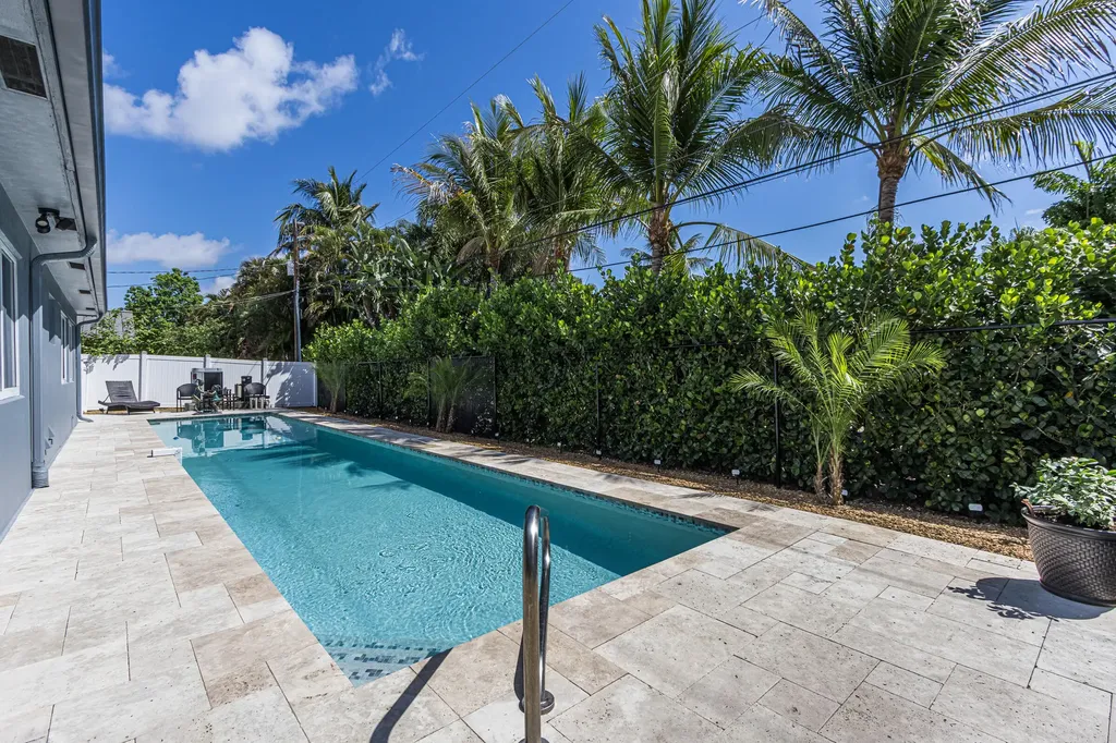 4800 NE 25th Avenue Fort Lauderdale FL 33308