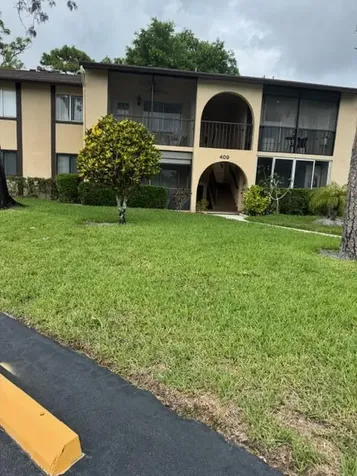 409 Pine Glen Lane Greenacres FL 33463