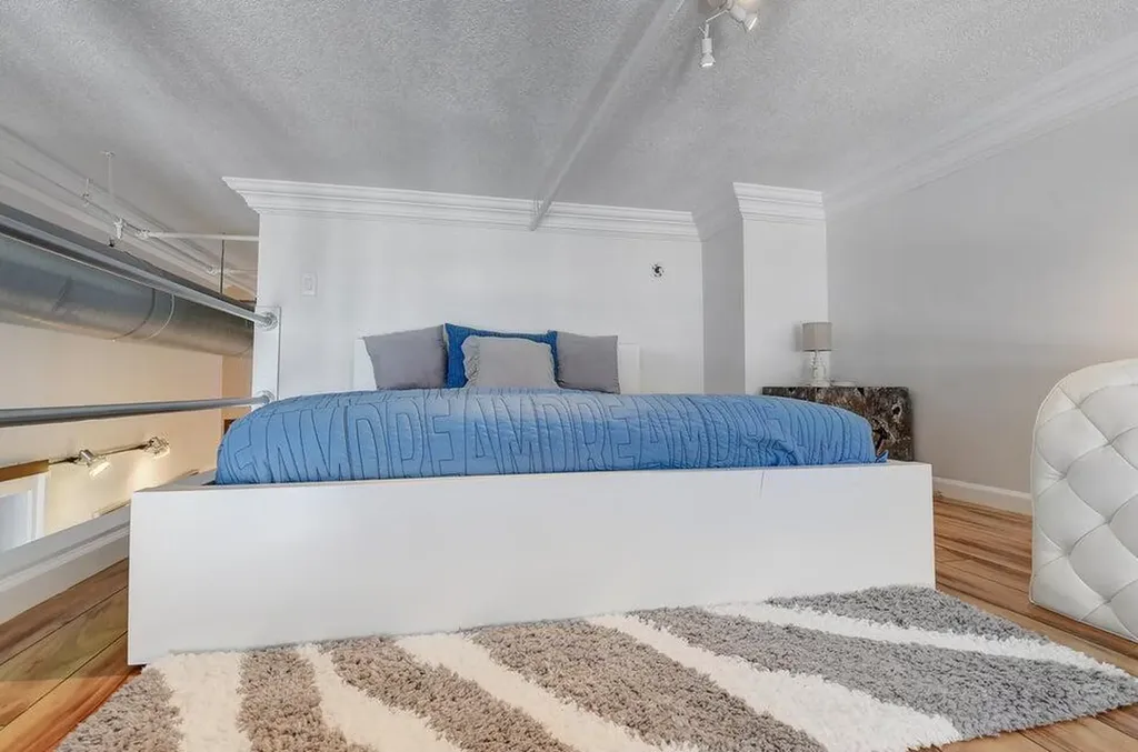 185 NE 4th Avenue Delray Beach FL 33483