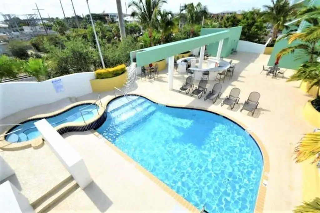 185 NE 4th Avenue Delray Beach FL 33483