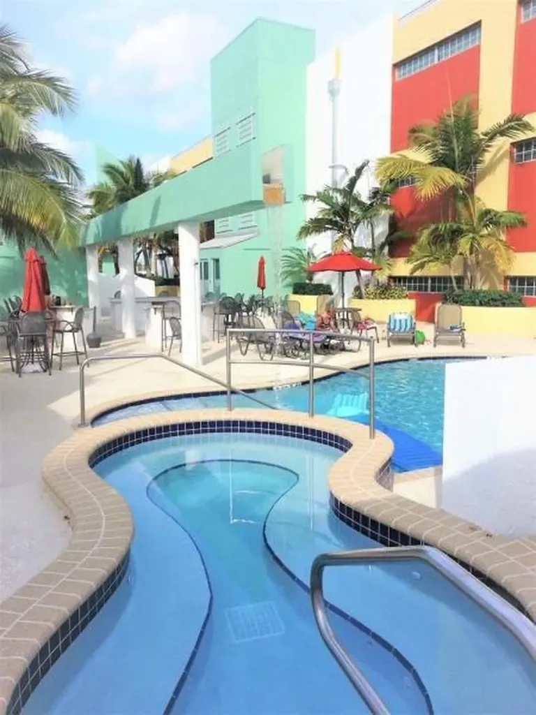 185 NE 4th Avenue Delray Beach FL 33483