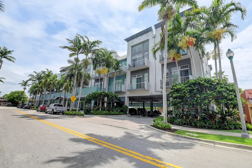 185 NE 4th Avenue Delray Beach FL 33483