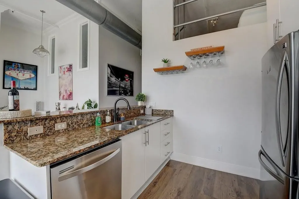 185 NE 4th Avenue Delray Beach FL 33483