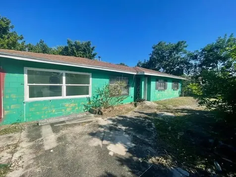 3106 Tropic Boulevard Fort Pierce FL 34946