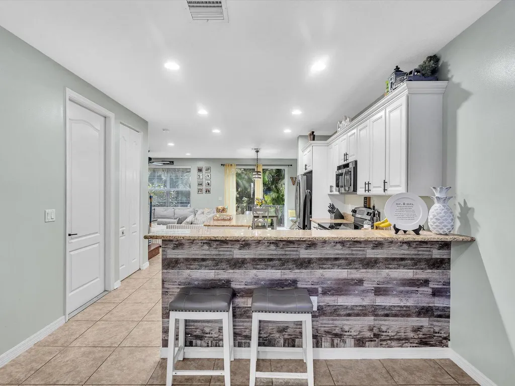 7758 SW 52nd Place Davie FL 33328