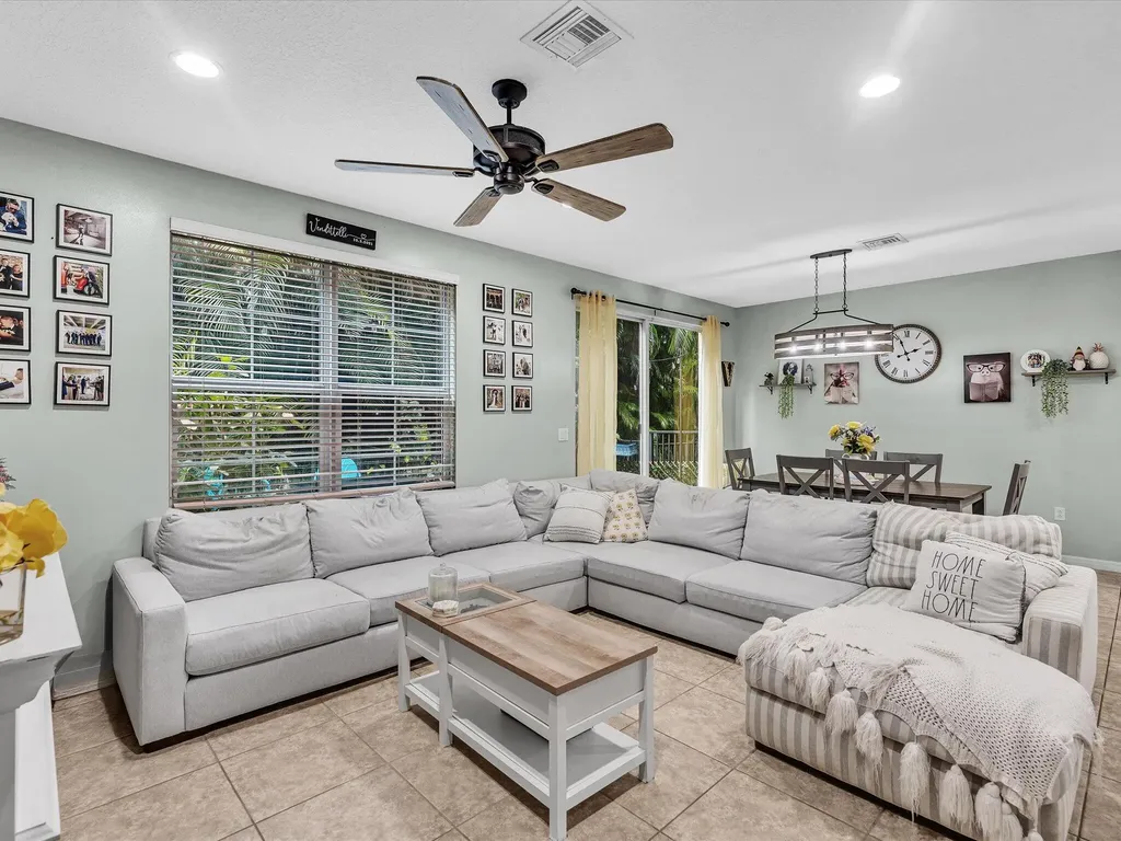 7758 SW 52nd Place Davie FL 33328