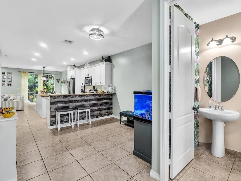 7758 SW 52nd Place Davie FL 33328
