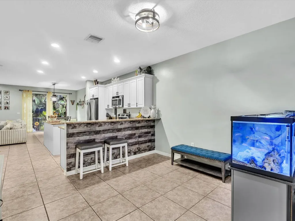 7758 SW 52nd Place Davie FL 33328