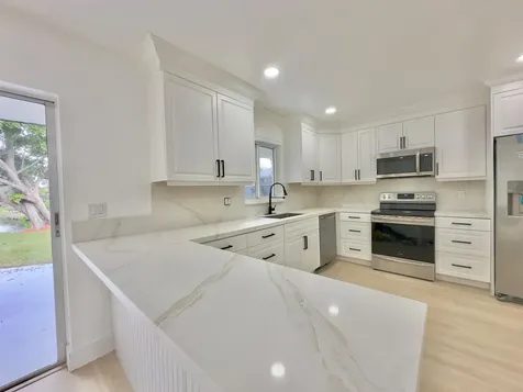 6811 NW 32nd Avenue Fort Lauderdale FL 33309