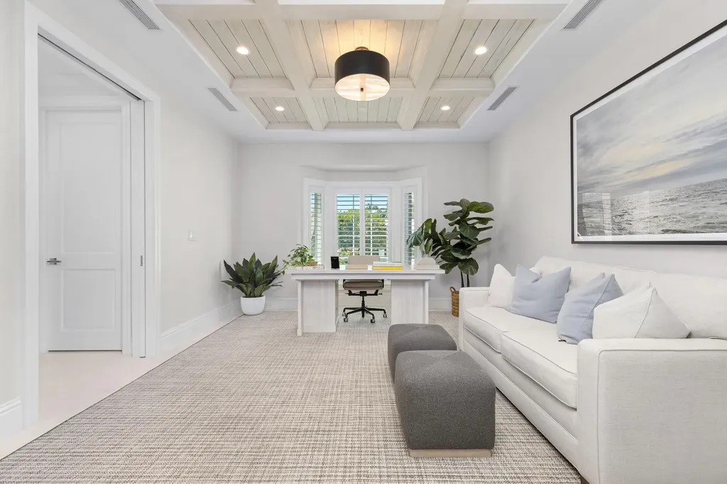 211 Ocean Terrace Palm Beach FL 33480