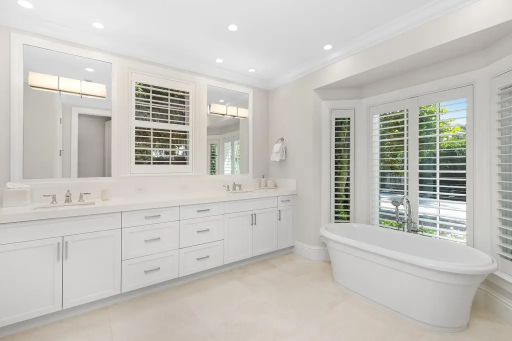 211 Ocean Terrace Palm Beach FL 33480