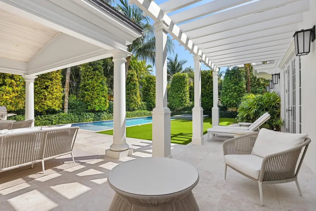 211 Ocean Terrace Palm Beach FL 33480