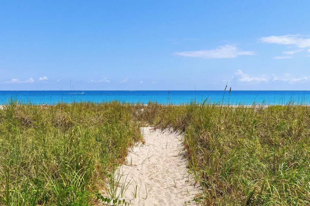 211 Ocean Terrace Palm Beach FL 33480