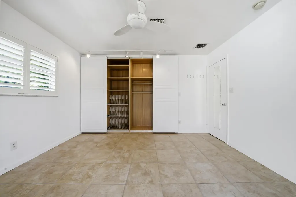 1200 NE 17th Court Fort Lauderdale FL 33305