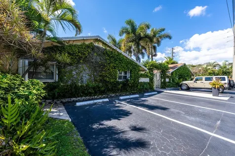 1200 NE 17th Court Fort Lauderdale FL 33305
