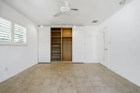 1200 NE 17th Court Fort Lauderdale FL 33305