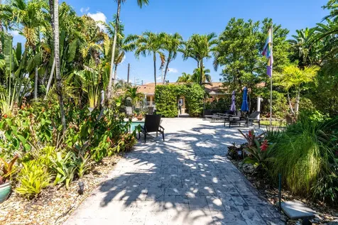 1200 NE 17th Court Fort Lauderdale FL 33305