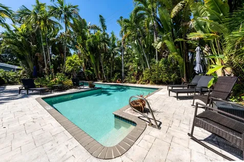 1200 NE 17th Court Fort Lauderdale FL 33305