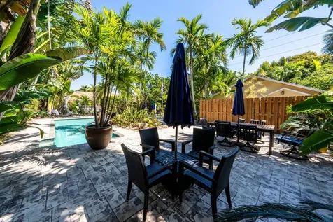 1200 NE 17th Court Fort Lauderdale FL 33305