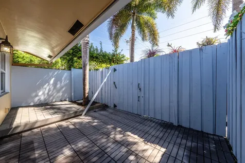 1200 NE 17th Court Fort Lauderdale FL 33305