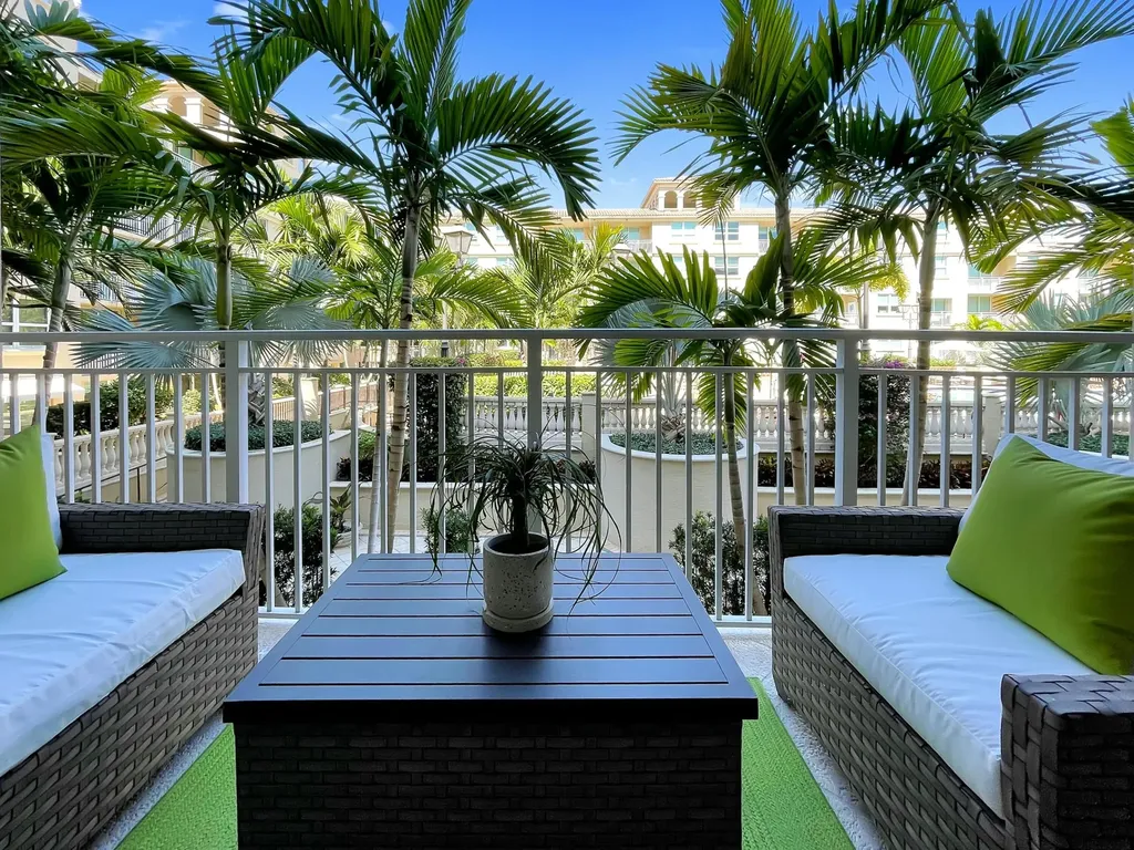 99 SE Mizner Boulevard Boca Raton FL 33432