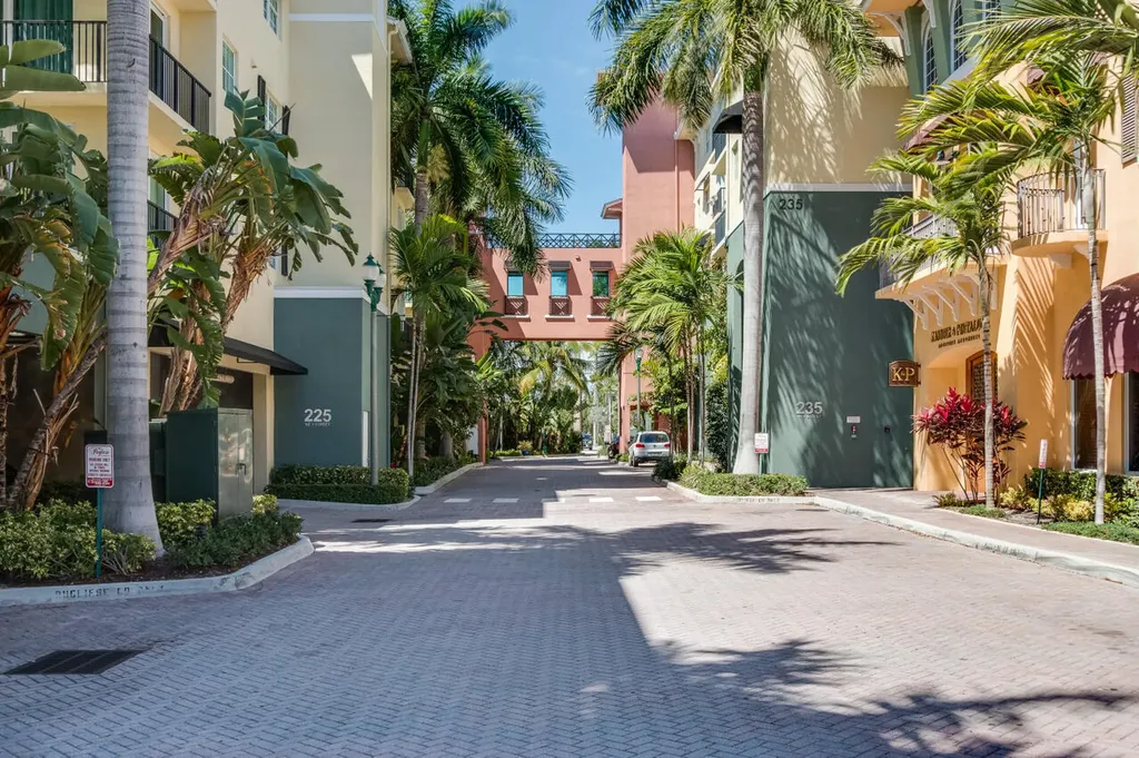 235 NE 1st Street Delray Beach FL 33444