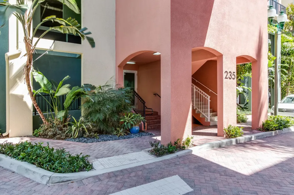 235 NE 1st Street Delray Beach FL 33444