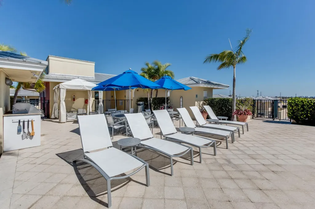 235 NE 1st Street Delray Beach FL 33444