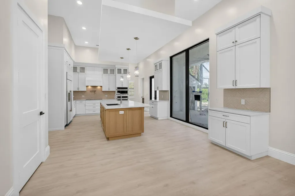 8771 Man O War Road Palm Beach Gardens FL 33418