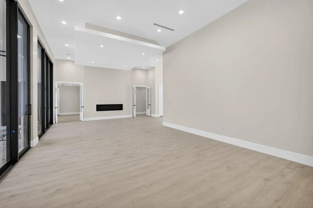 8771 Man O War Road Palm Beach Gardens FL 33418