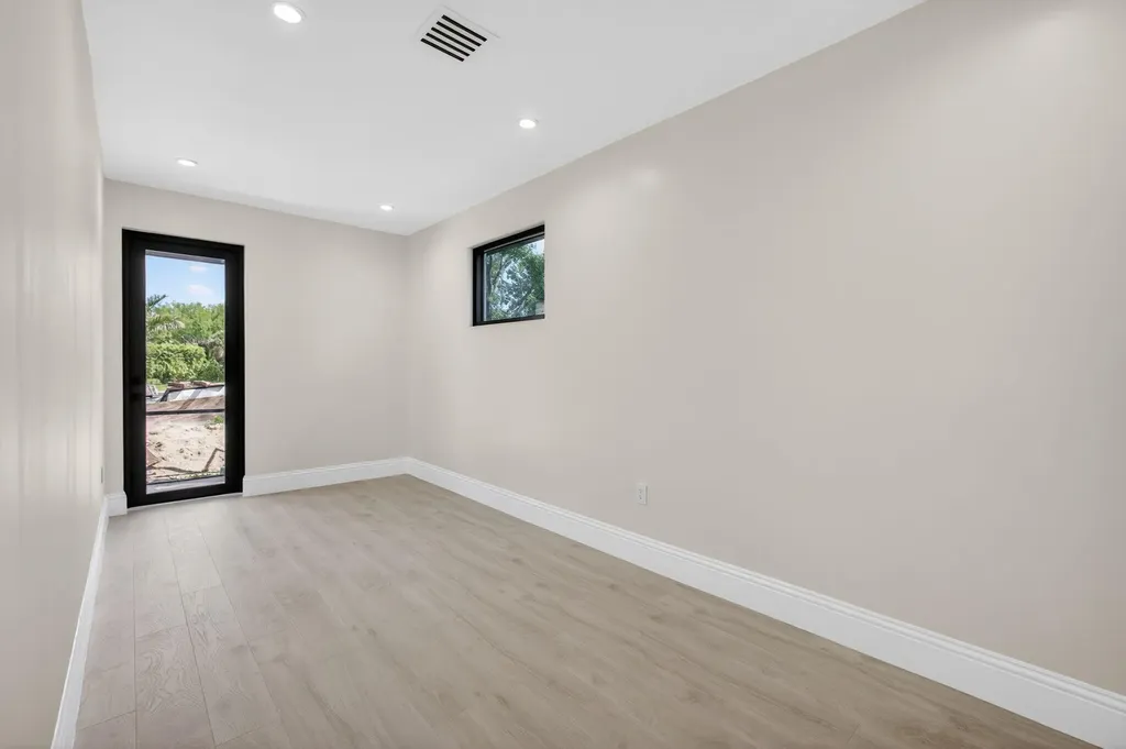 8771 Man O War Road Palm Beach Gardens FL 33418
