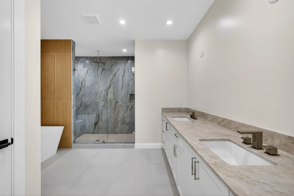 8771 Man O War Road Palm Beach Gardens FL 33418