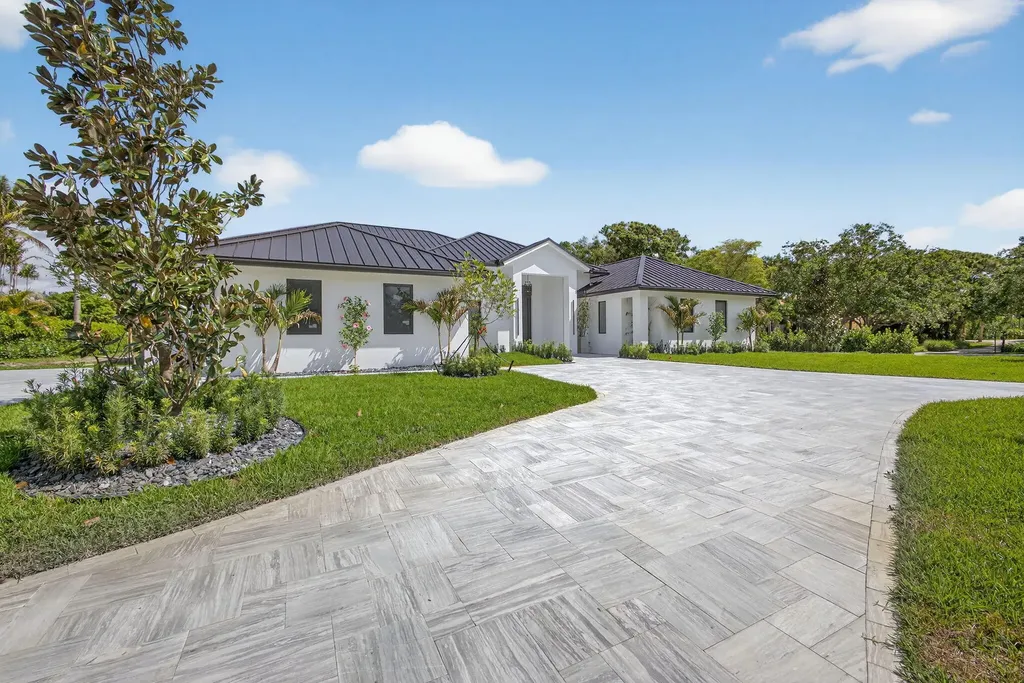 8771 Man O War Road Palm Beach Gardens FL 33418