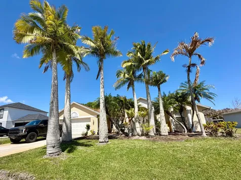 751 SE Starflower Avenue Port St Lucie FL 34983