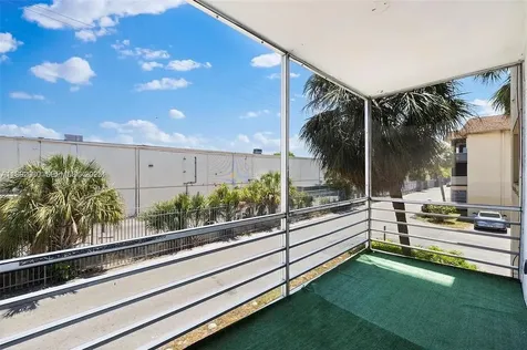 4043 NW 16th Street Lauderhill FL 33313