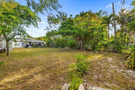 218 SW 7th Street Dania Beach FL 33004