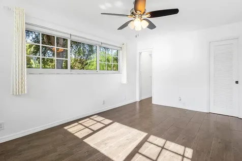 2100 NE 4th Avenue Boca Raton FL 33431