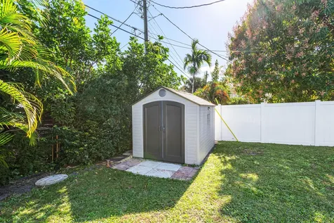 2100 NE 4th Avenue Boca Raton FL 33431