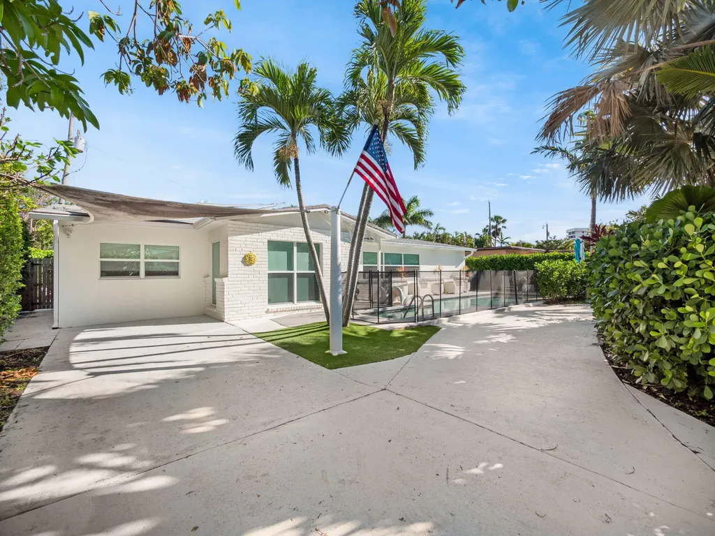 471 Mars Way Juno Beach FL 33408