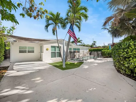 471 Mars Way Juno Beach FL 33408