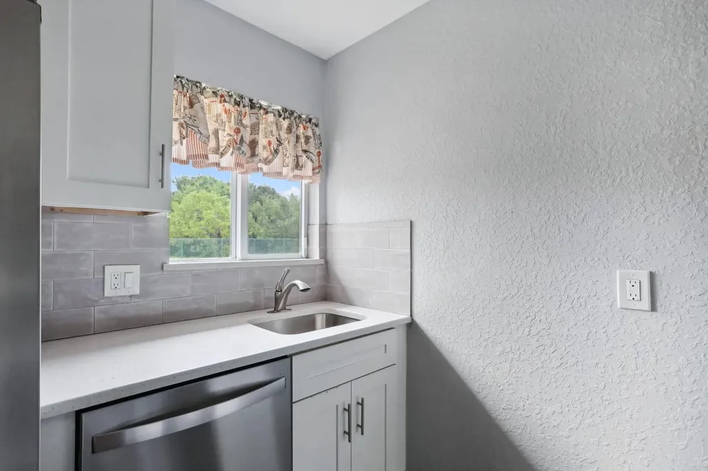 2227 NE 3rd Avenue Delray Beach FL 33444