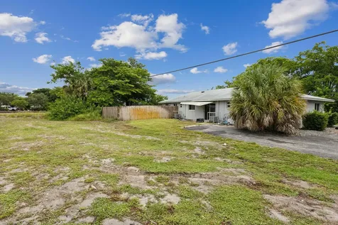 2227 NE 3rd Avenue Delray Beach FL 33444