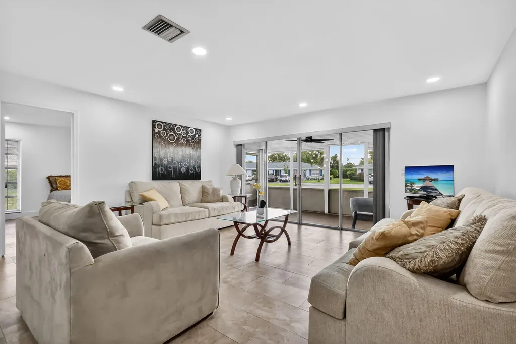 5093 Privet Place Delray Beach FL 33484