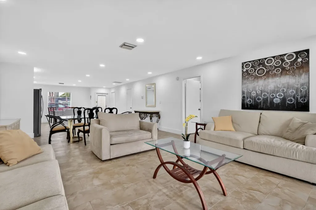 5093 Privet Place Delray Beach FL 33484