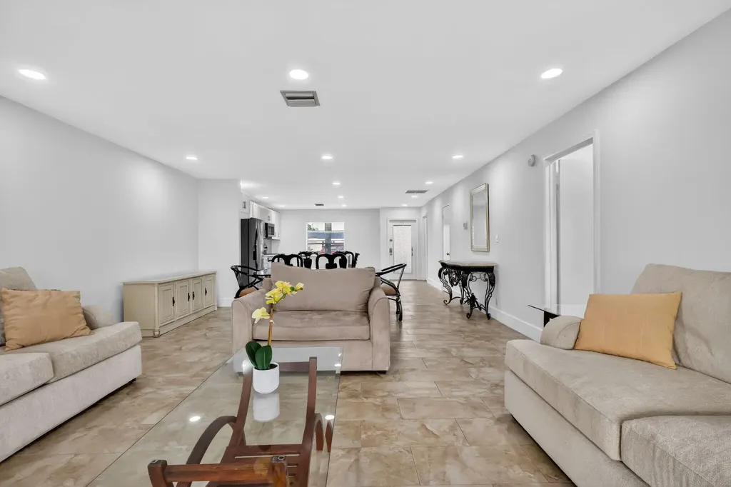 5093 Privet Place Delray Beach FL 33484